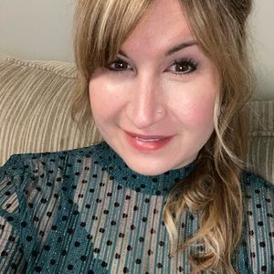 Meet your Posher, Lisa